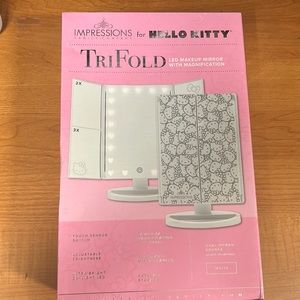 Hello Kitty Impressions Trifold LED Makeup Mirror w Magnification